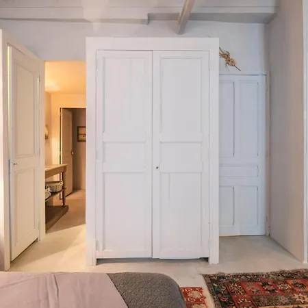 Unique Townhouse Center!! Holiday home
