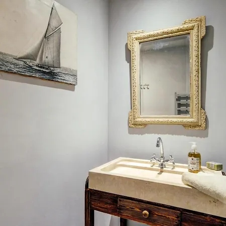 Unique Townhouse Center!! * Cannes